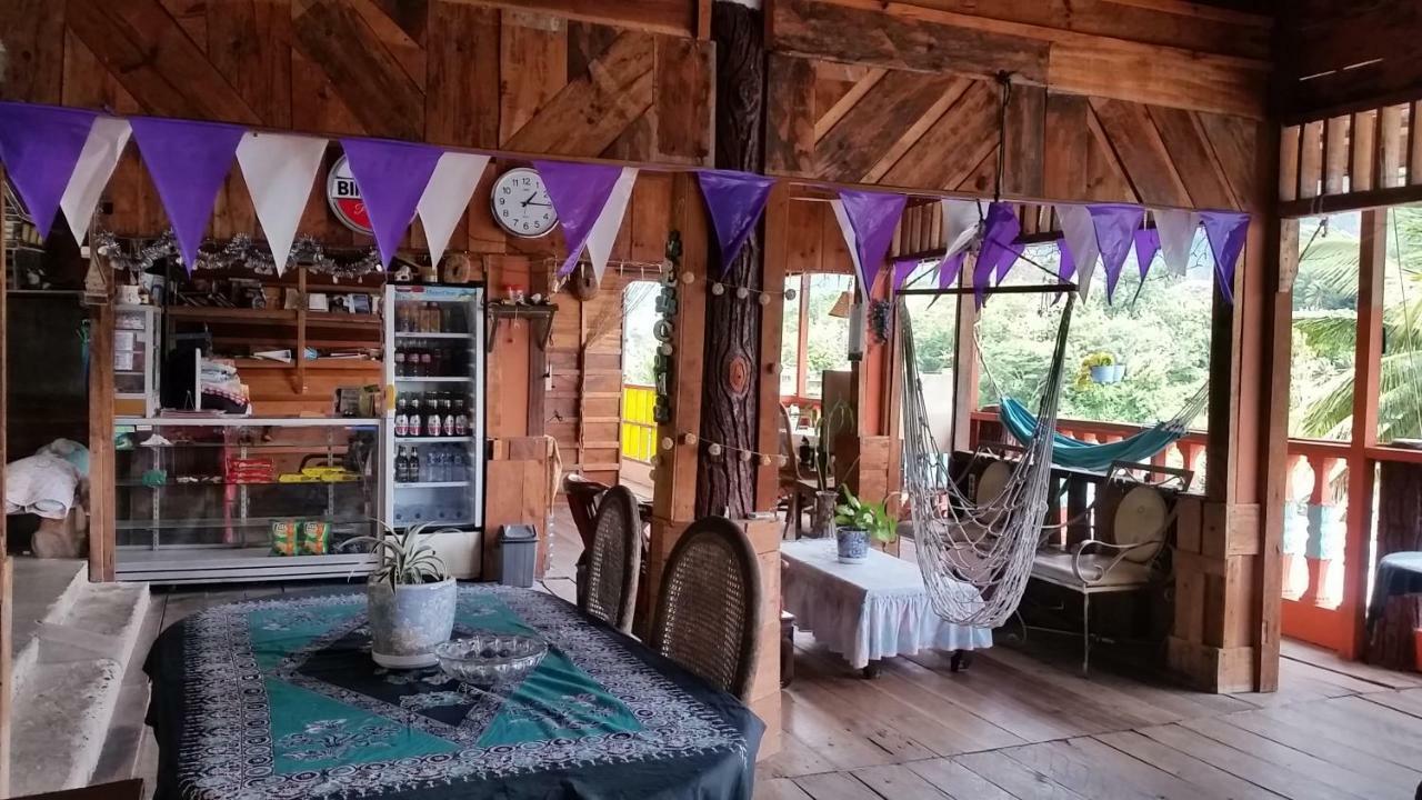 Sibayak Guesthouse Тук Тук Екстериор снимка